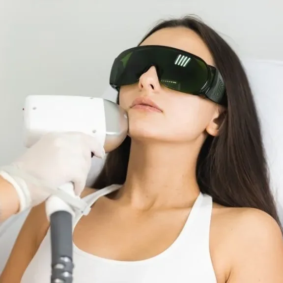 soprano (2) Laser Αποτρίχωση Διοδικό Νέας Γενιάς 4 Μήκη Κύματος - Μόνιμα Αποτελέσματα & Προσφορές