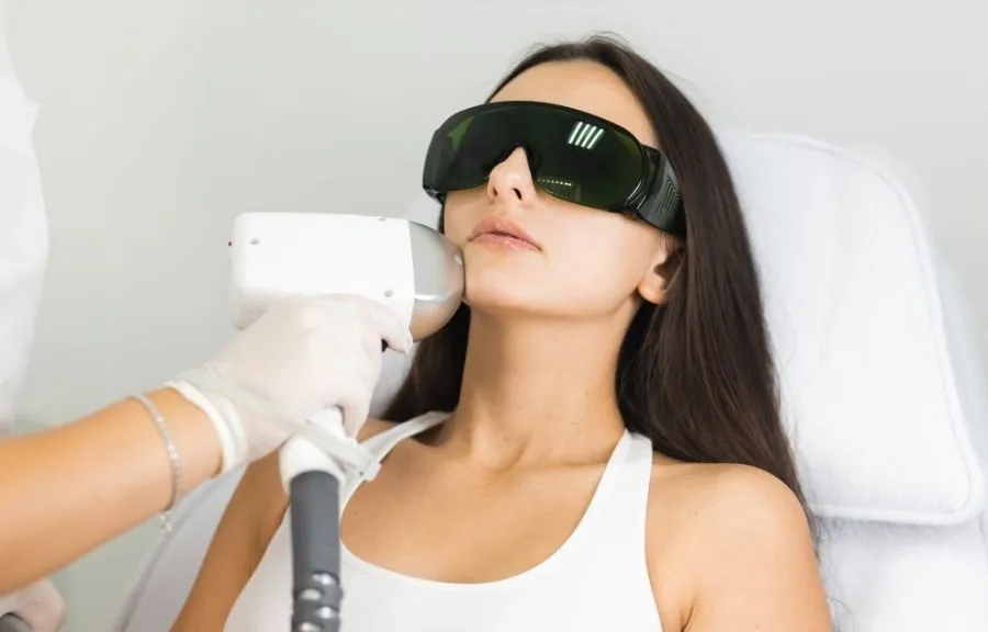 soprano (2) Laser Αποτρίχωση Διοδικό Νέας Γενιάς 4 Μήκη Κύματος - Μόνιμα Αποτελέσματα & Προσφορές